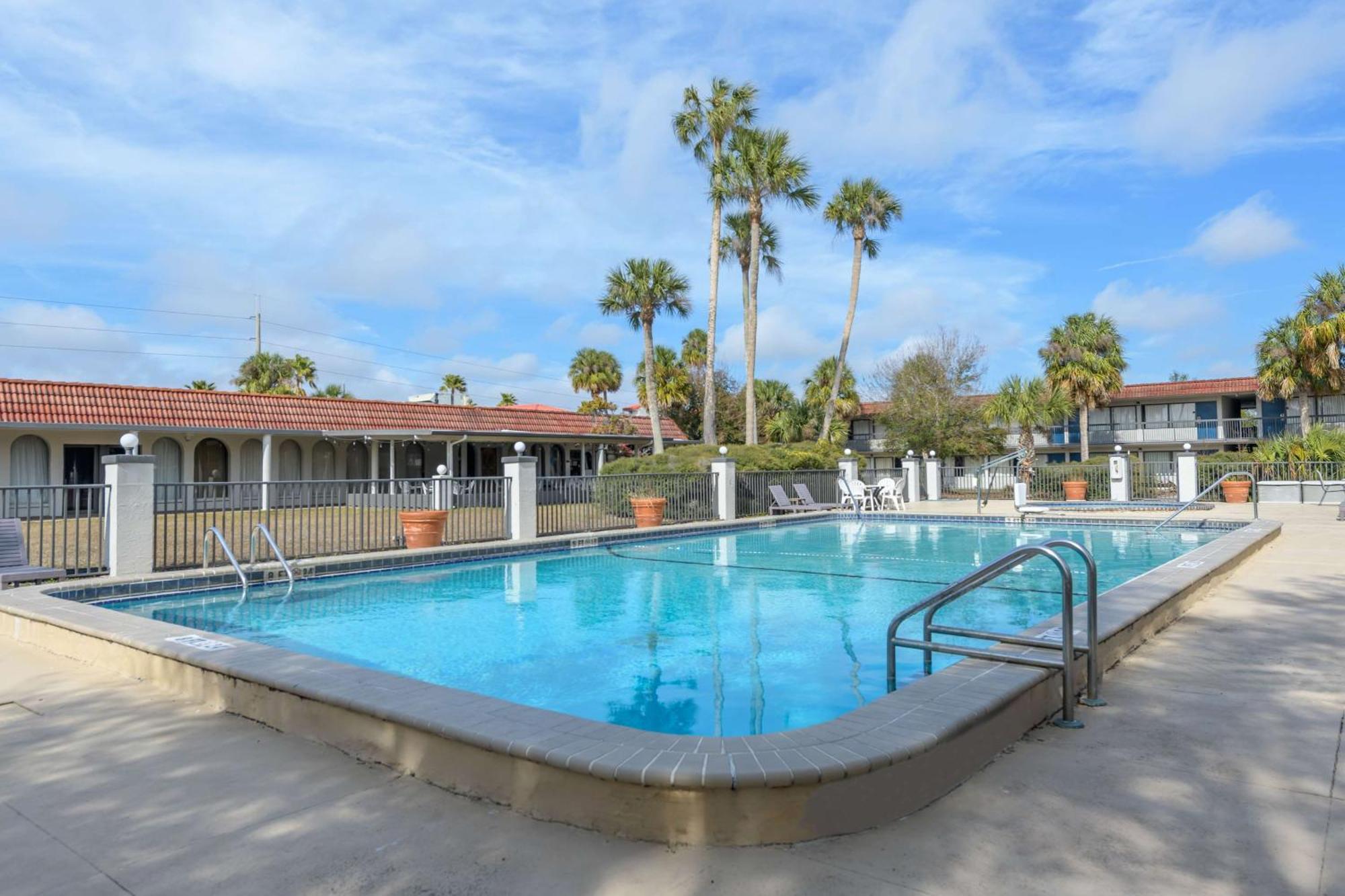 Motel 6-Spring Hill, FL - Weeki Wachee Buitenkant foto