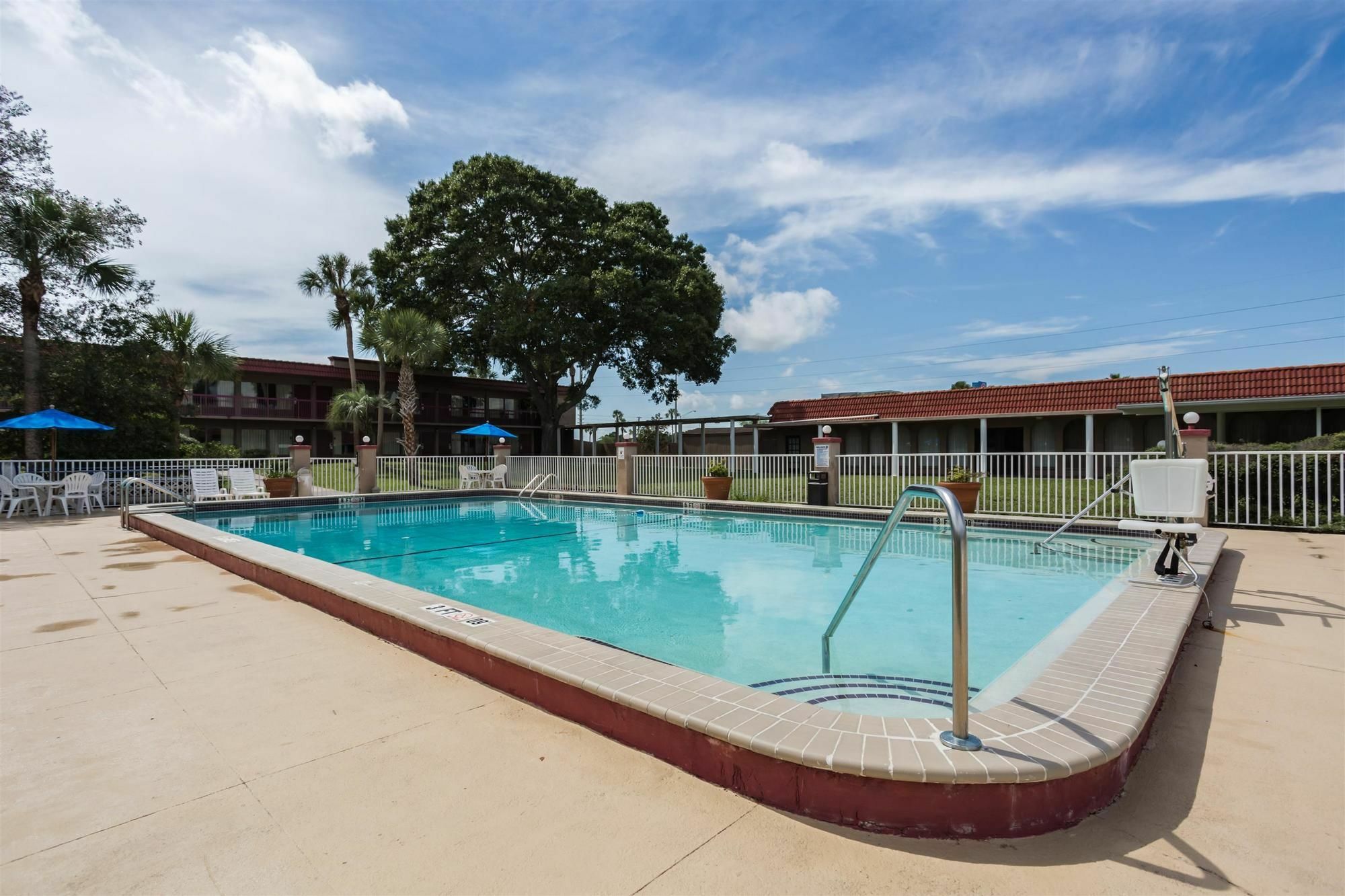 Motel 6-Spring Hill, FL - Weeki Wachee Buitenkant foto
